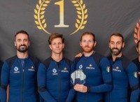 Campioni italiani di volo Indoor: i parà dell’Esercito
